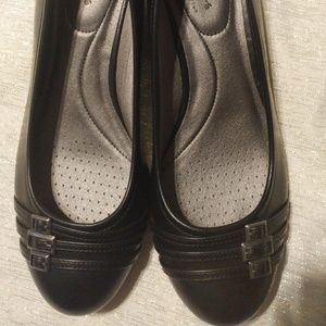 lifestride farrow wedge pump